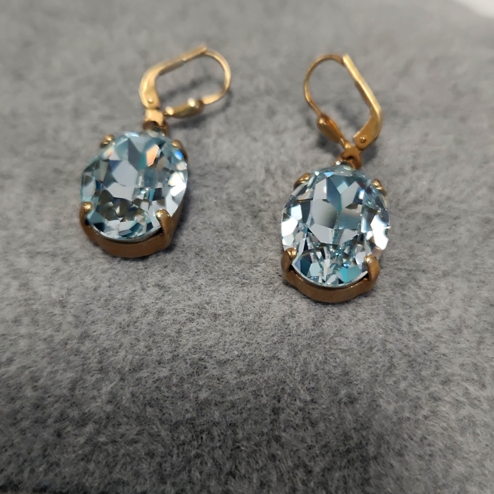 Dusty Blue Crystal Earings - Picture 2 of 4